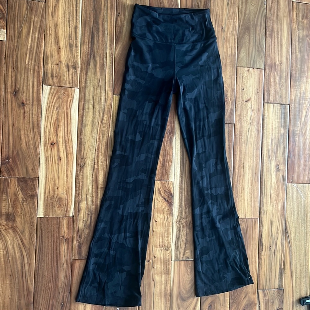 Lululemon groove pant
